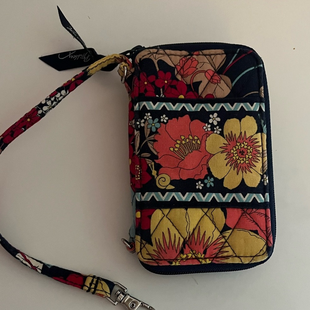 Vera Bradley floral wristlet